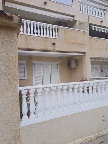 2 soverom Strandleiligheter til salgs i La Manga del Mar Menor med svømmebasseng garasje - € 185 000 (Ref: 9980591)