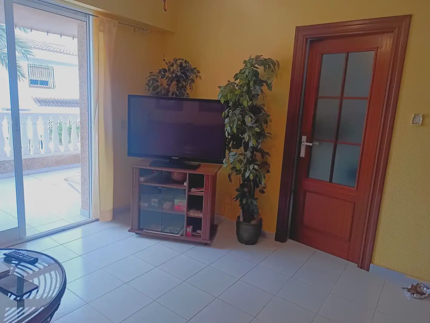 2 soverom Strandleiligheter til salgs i La Manga del Mar Menor med svømmebasseng garasje - € 185 000 (Ref: 9980591)