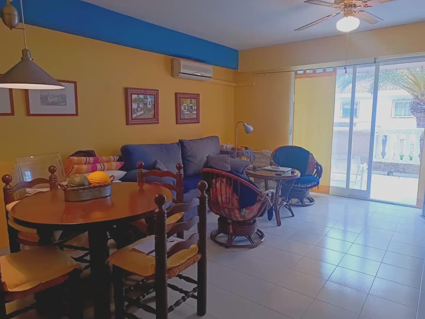 2 soverom Strandleiligheter til salgs i La Manga del Mar Menor med svømmebasseng garasje - € 185 000 (Ref: 9980591)
