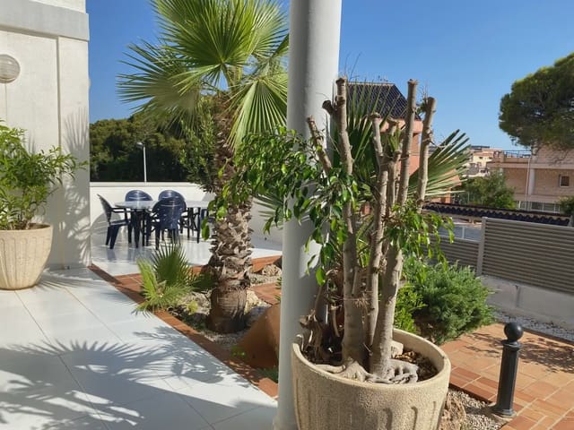 6 soverom Villa til salgs i La Manga del Mar Menor med svømmebasseng garasje - € 625 000 (Ref: 9980592)