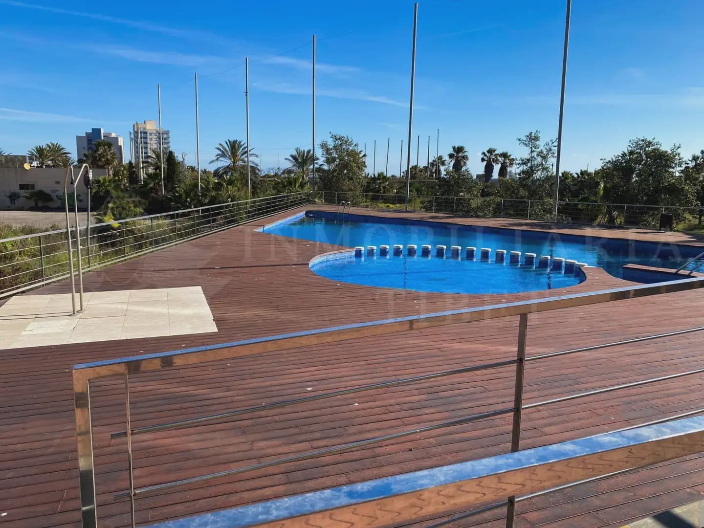 2 slaapkamer Appartement te koop in La Manga del Mar Menor met zwembad garage - € 182.000 (Ref: 9980605)