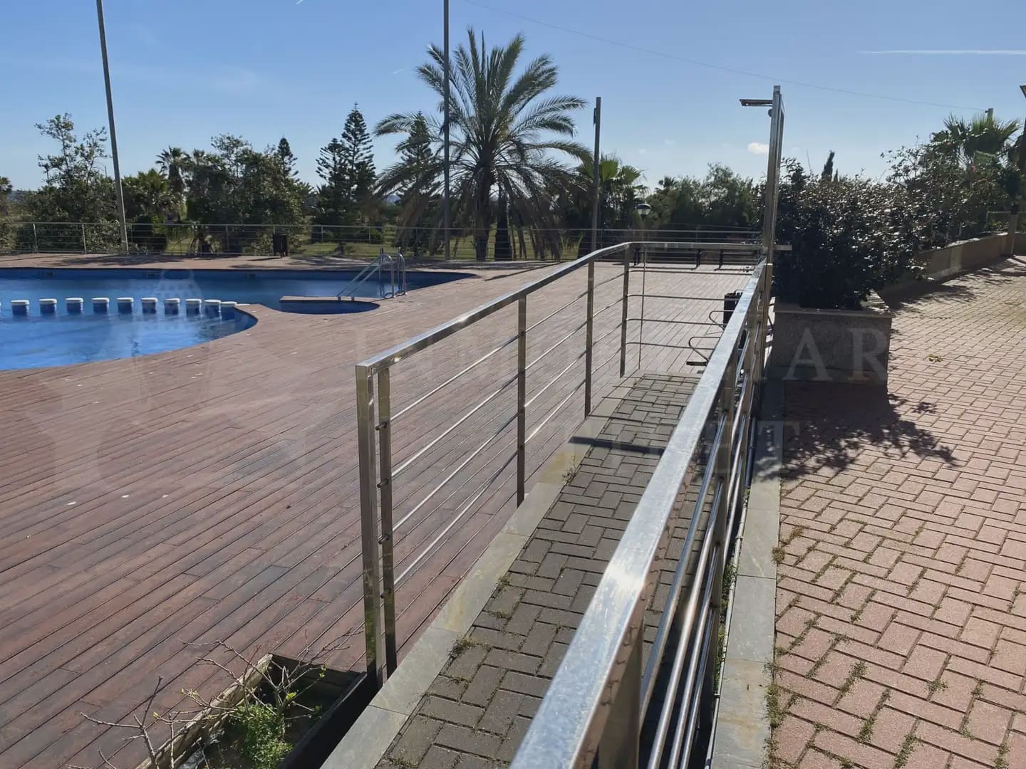 2 slaapkamer Appartement te koop in La Manga del Mar Menor met zwembad garage - € 182.000 (Ref: 9980605)
