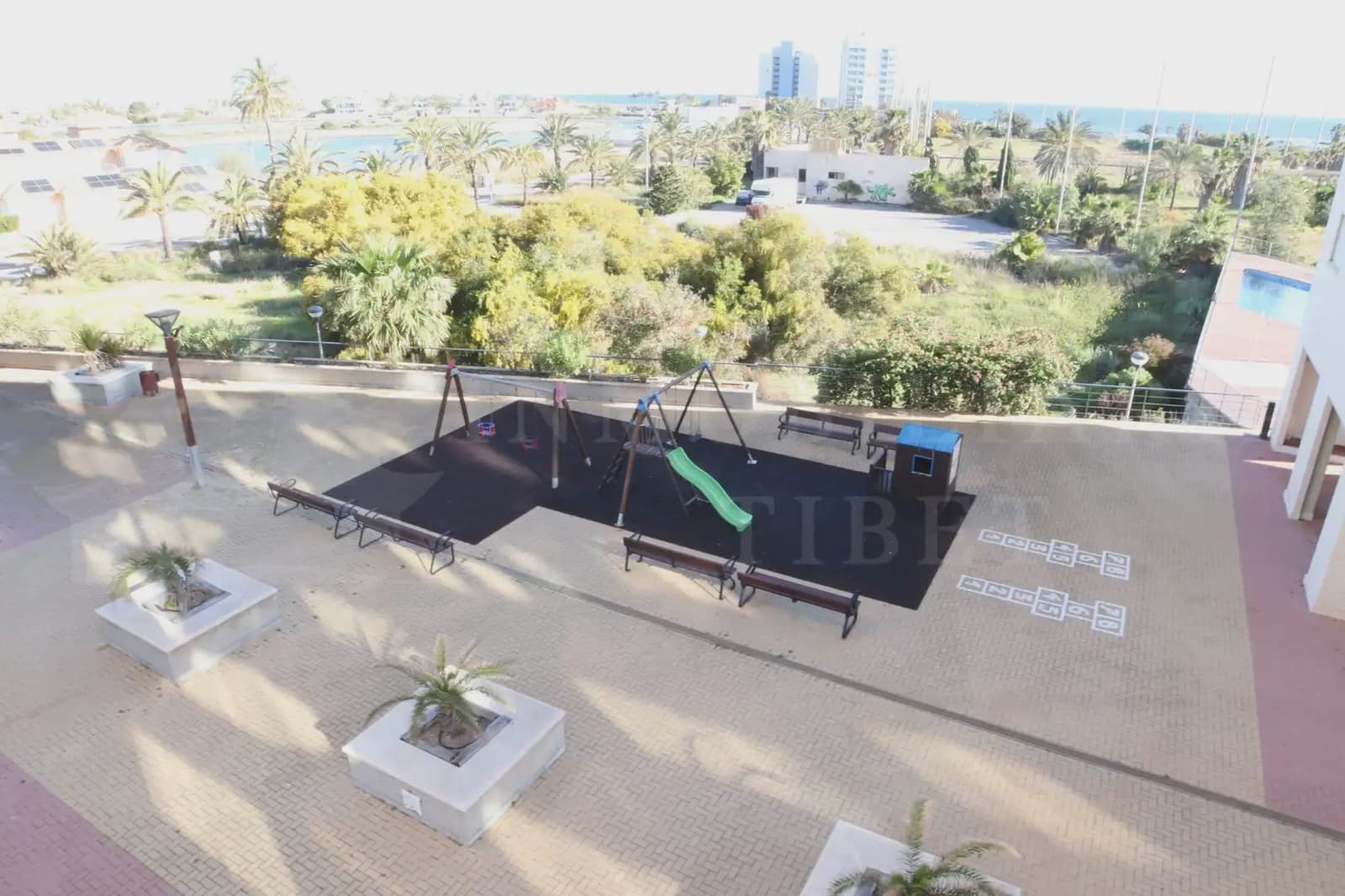 2 slaapkamer Appartement te koop in La Manga del Mar Menor met zwembad garage - € 182.000 (Ref: 9980605)