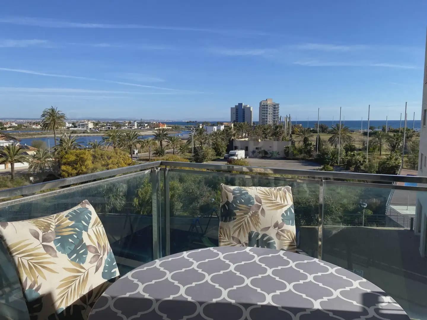 2 slaapkamer Appartement te koop in La Manga del Mar Menor met zwembad garage - € 182.000 (Ref: 9980605)