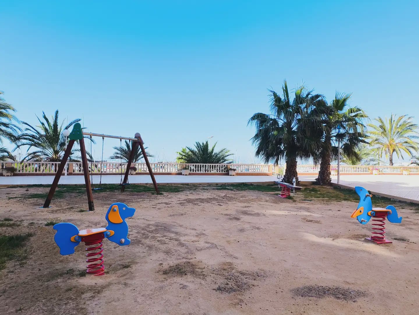 2 soveværelse Lejlighed til salg i La Manga del Mar Menor med swimmingpool - € 198.000 (Ref: 9980606)