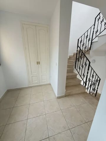 3 soverom Villa til salgs i La Manga del Mar Menor med svømmebasseng garasje - € 490 000 (Ref: 9980608)