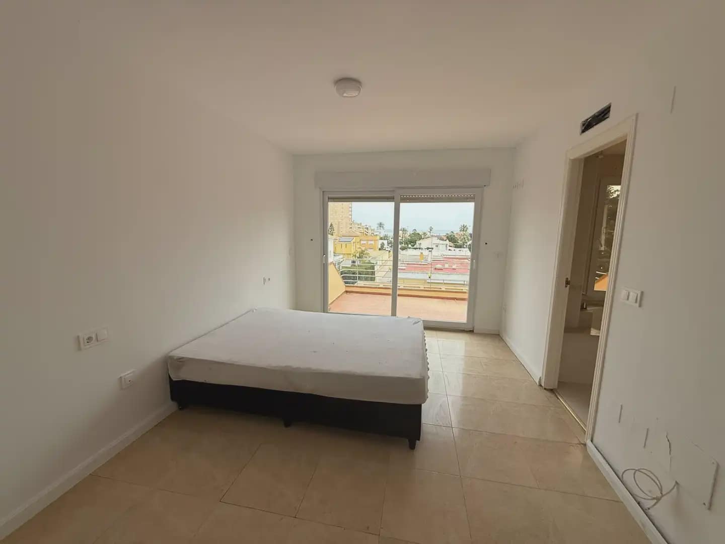 3 soverom Villa til salgs i La Manga del Mar Menor med svømmebasseng garasje - € 490 000 (Ref: 9980608)