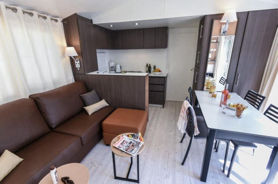 3 bedroom Mobile Home for sale in El Rocío, Seville city with pool €