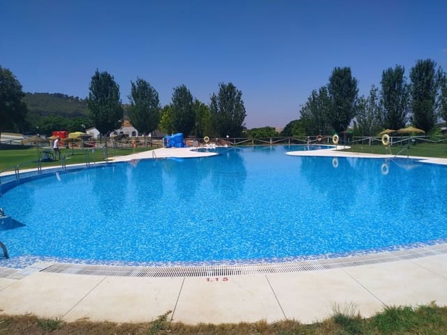 3 slaapkamer Stacaravan te koop in Humilladero met zwembad - € 45.760 (Ref: 8994287)