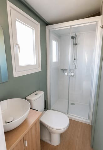 Casa Móvil de 2 habitaciones en Benidorm en venta con piscina - 98.366 € (Ref: 9816477)