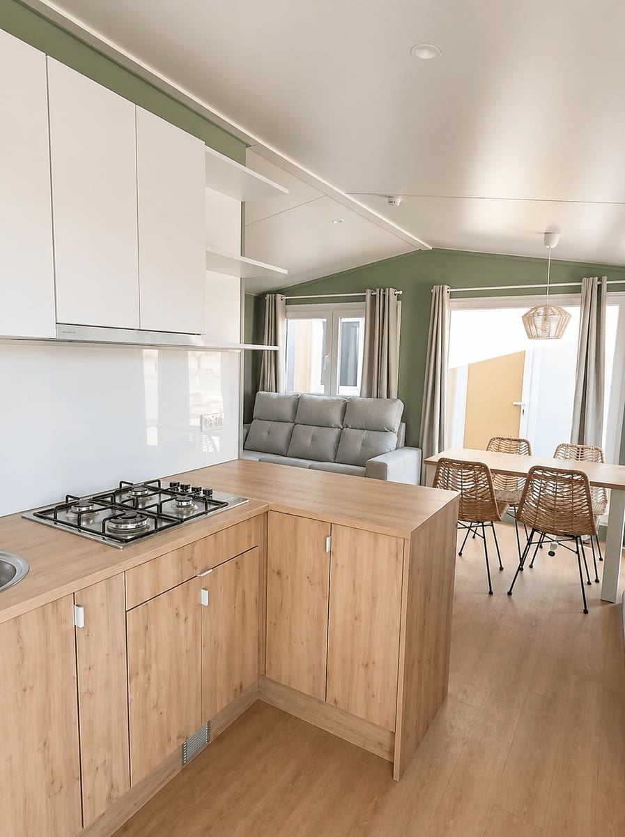 Casa Móvil de 2 habitaciones en Benidorm en venta con piscina - 98.366 € (Ref: 9816477)