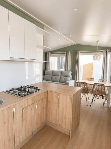 Casa Móvil de 2 habitaciones en Benidorm en venta con piscina - 98.366 € (Ref: 9816477)
