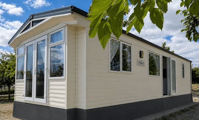 2 soveværelse Mobilhome til salg i Vinaròs med swimmingpool - € 53.110 (Ref: 9937187)