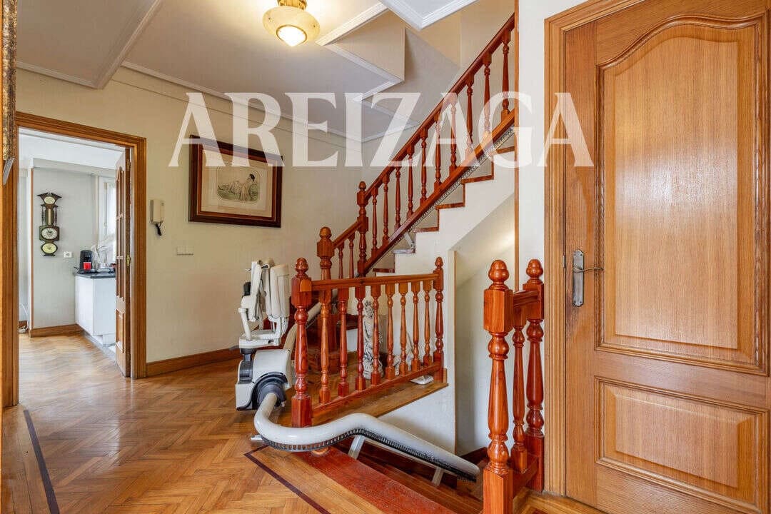 4 bedroom Townhouse for sale in Donostia-San Sebastian with pool - € 1,540,000 (Ref: 10008020)