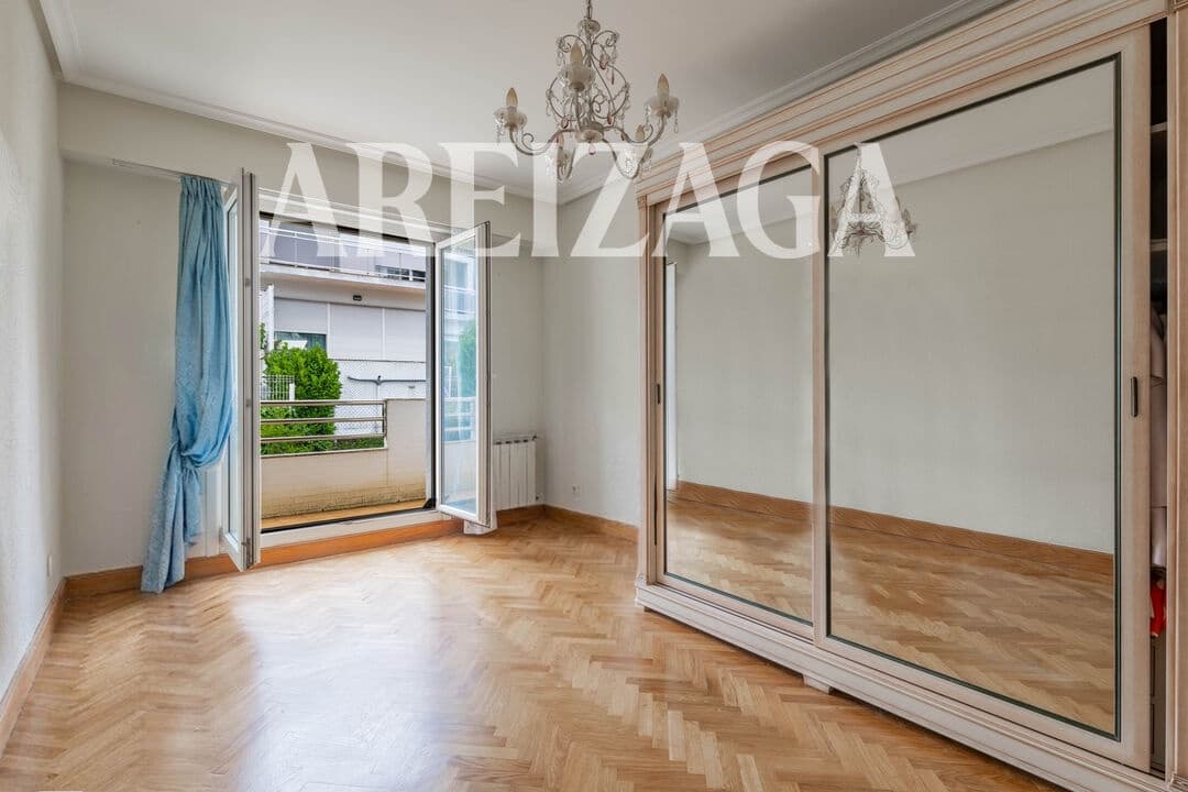 4 bedroom Townhouse for sale in Donostia-San Sebastian with pool - € 1,540,000 (Ref: 10008020)