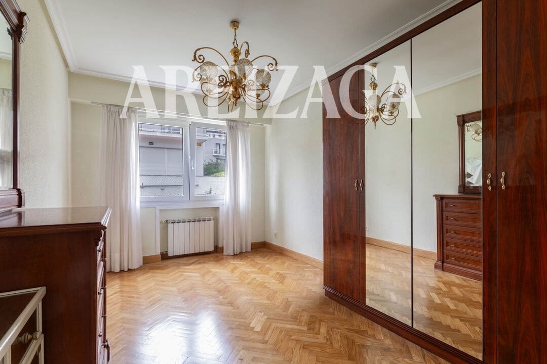 4 bedroom Townhouse for sale in Donostia-San Sebastian with pool - € 1,540,000 (Ref: 10008020)