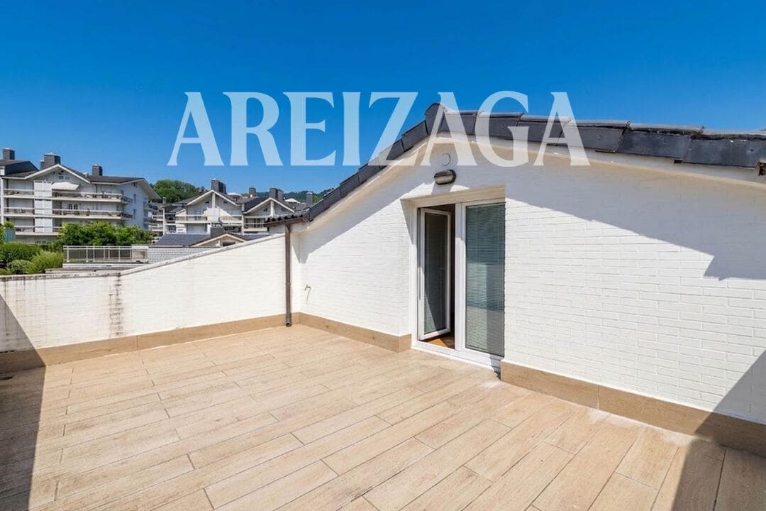 4 bedroom Townhouse for sale in Donostia-San Sebastian with pool - € 1,540,000 (Ref: 10008020)