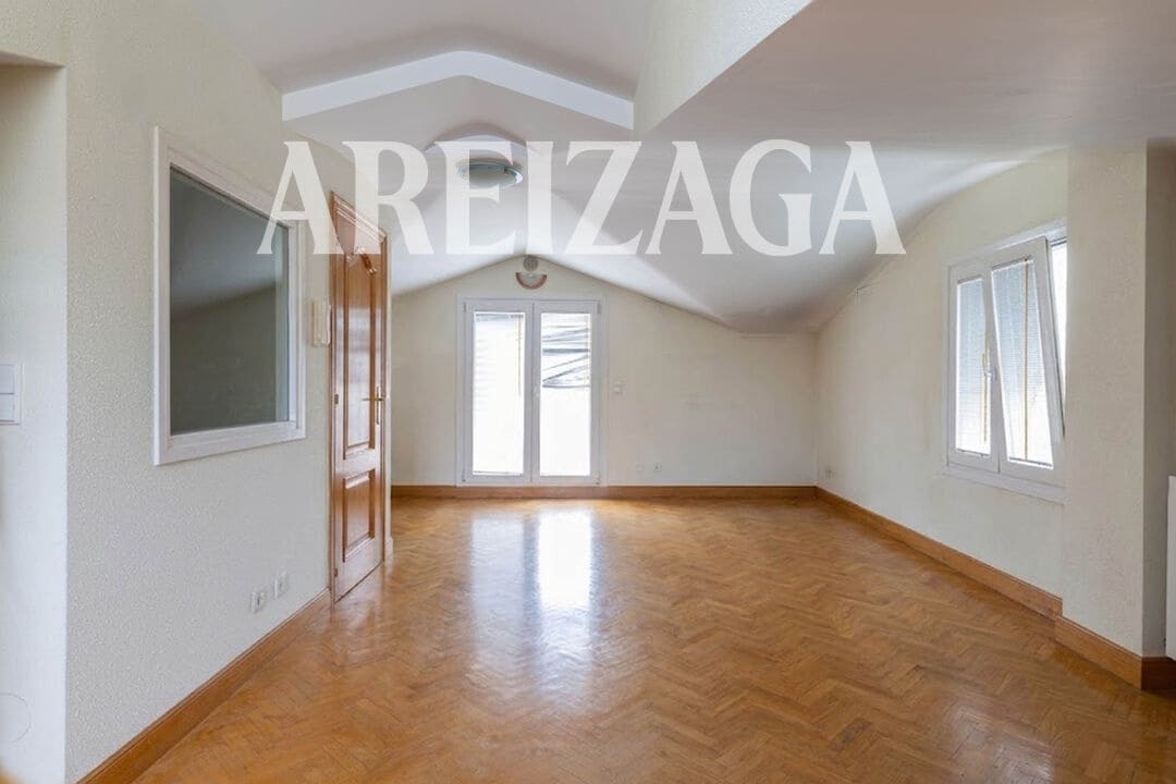 4 bedroom Townhouse for sale in Donostia-San Sebastian with pool - € 1,540,000 (Ref: 10008020)