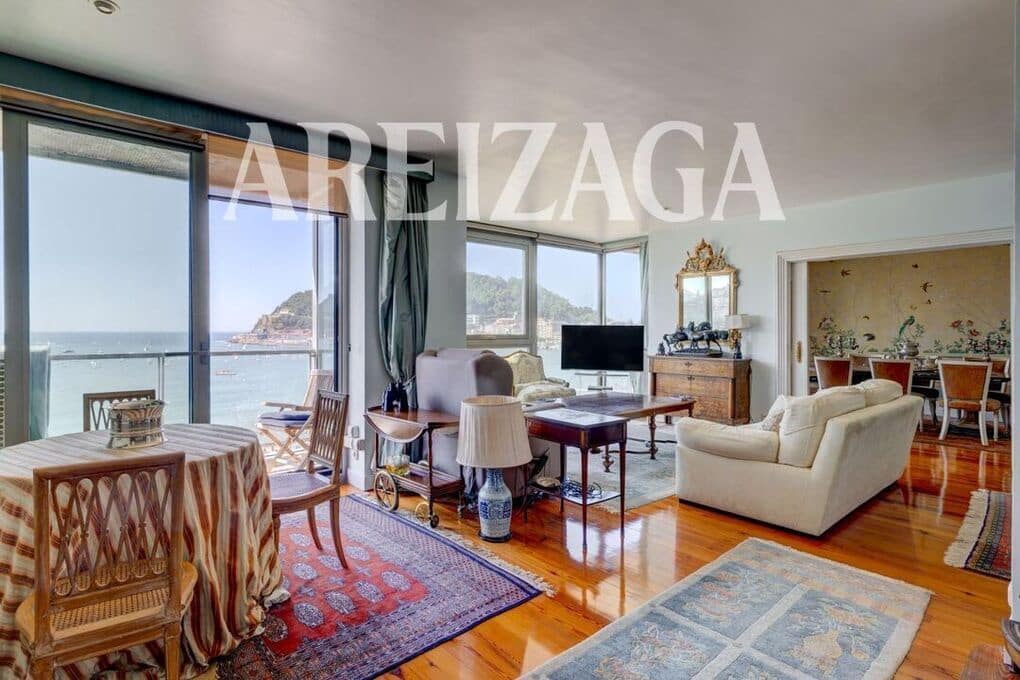 4 bedroom Flat for sale in Donostia-San Sebastian - € 3,200,000 (Ref: 10009306)