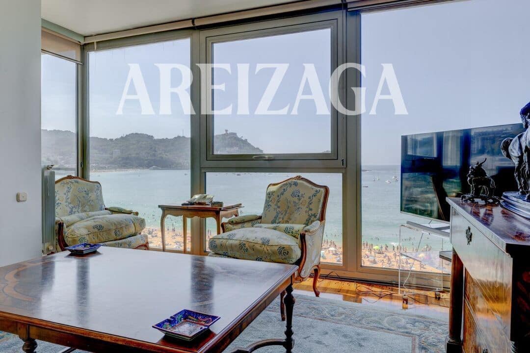 4 bedroom Flat for sale in Donostia-San Sebastian - € 3,200,000 (Ref: 10009306)