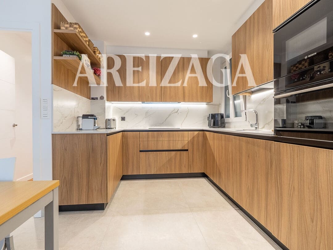 4 soveværelse Lejlighed til salg i Donostia-San Sebastian - € 950.000 (Ref: 10048236)