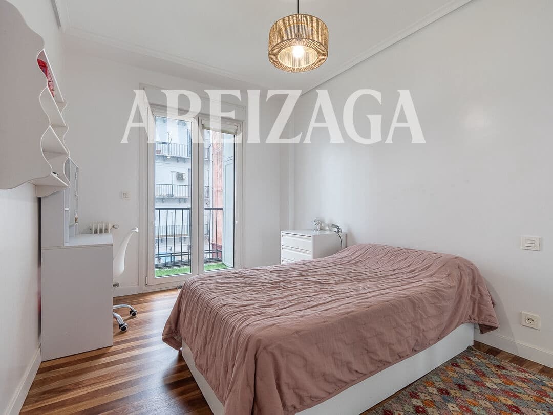 4 soveværelse Lejlighed til salg i Donostia-San Sebastian - € 950.000 (Ref: 10048236)