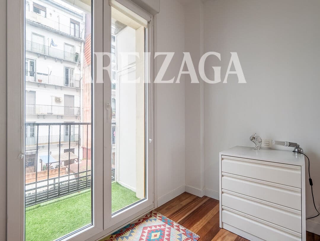 4 soveværelse Lejlighed til salg i Donostia-San Sebastian - € 950.000 (Ref: 10048236)