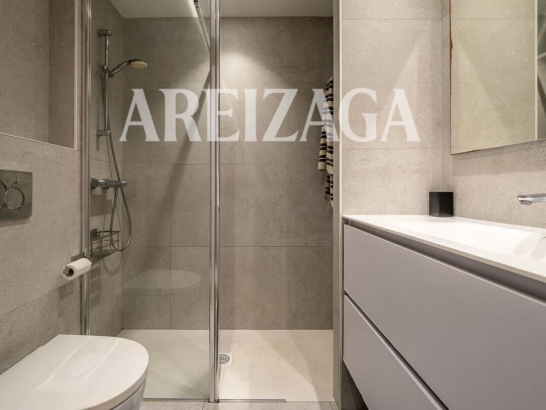 4 soveværelse Lejlighed til salg i Donostia-San Sebastian - € 950.000 (Ref: 10048236)