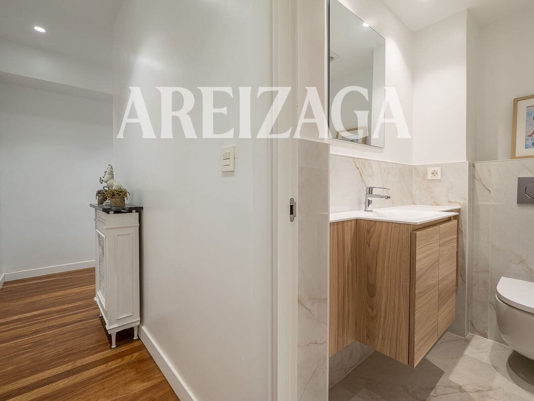 4 soveværelse Lejlighed til salg i Donostia-San Sebastian - € 950.000 (Ref: 10048236)