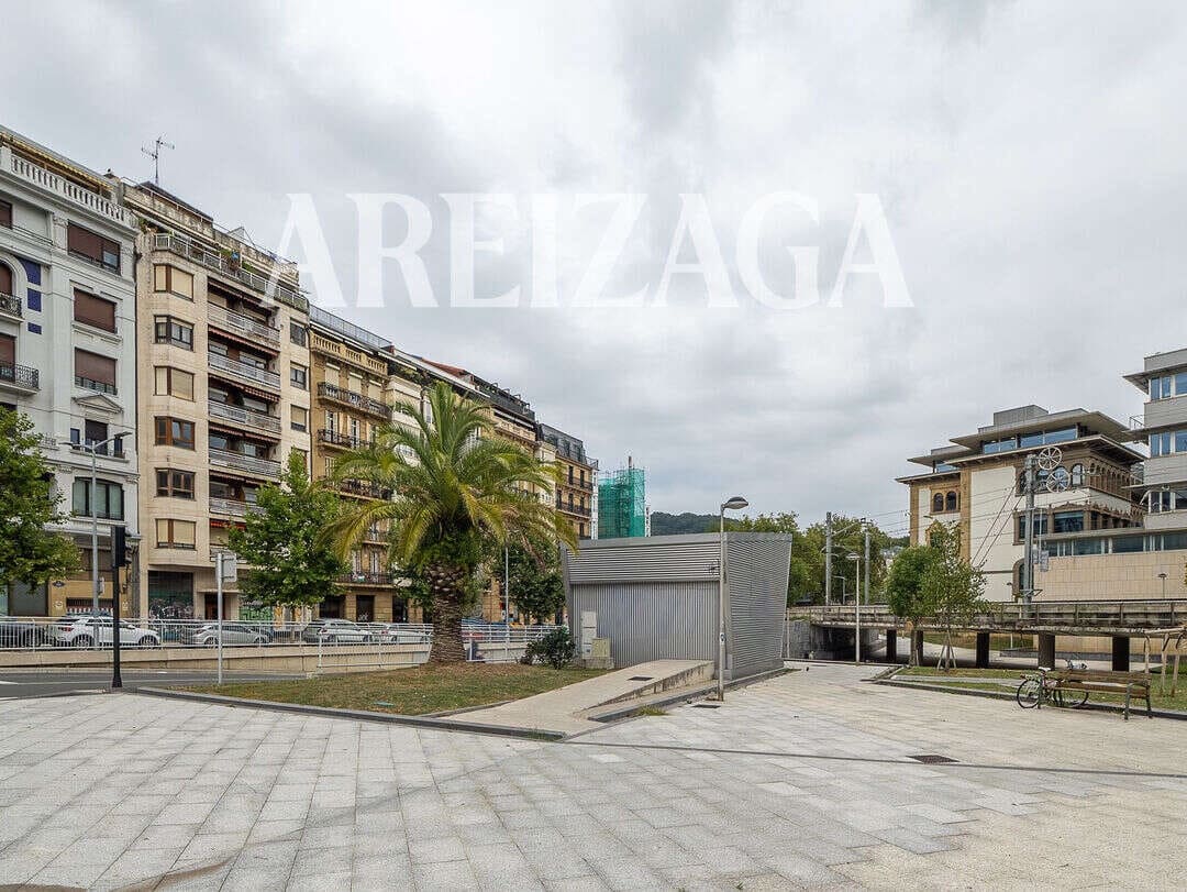 4 soveværelse Lejlighed til salg i Donostia-San Sebastian - € 950.000 (Ref: 10048236)