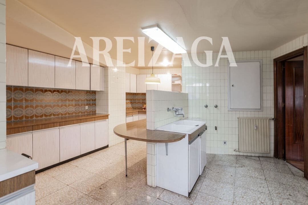 Piso de 5 habitaciones en Donostia-San Sebastián en venta con garaje - 1.350.000 € (Ref: 10093829)
