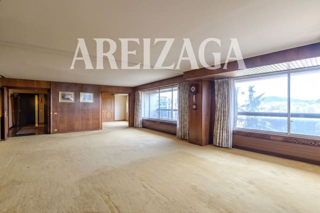 Piso de 5 habitaciones en Donostia-San Sebastián en venta con garaje - 1.350.000 € (Ref: 10093829)