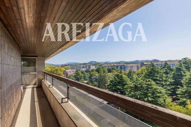 Piso de 5 habitaciones en Donostia-San Sebastián en venta con garaje - 1.350.000 € (Ref: 10093829)