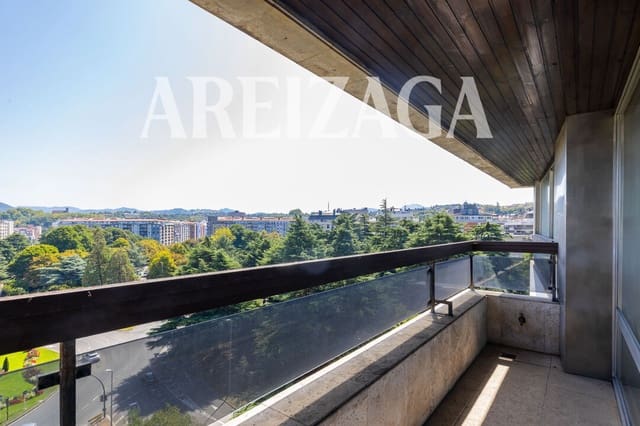 Piso de 5 habitaciones en Donostia-San Sebastián en venta con garaje - 1.350.000 € (Ref: 10093829)