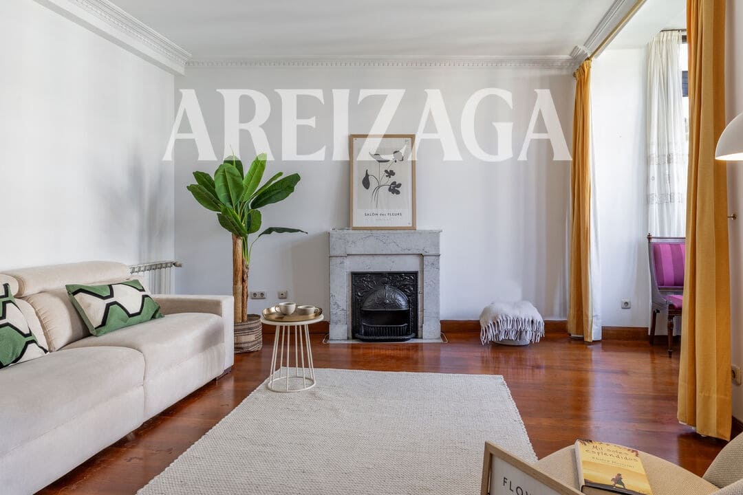 4 bedroom Flat for sale in Donostia-San Sebastian - € 960,000 (Ref: 10120907)