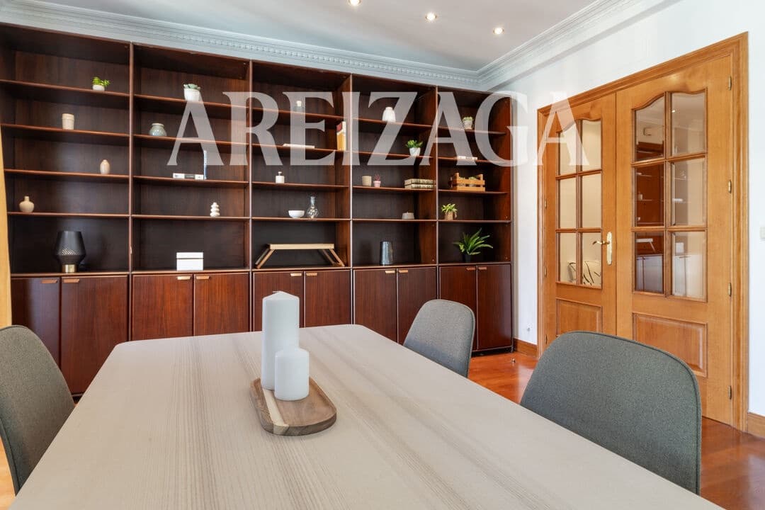 4 bedroom Flat for sale in Donostia-San Sebastian - € 960,000 (Ref: 10120907)
