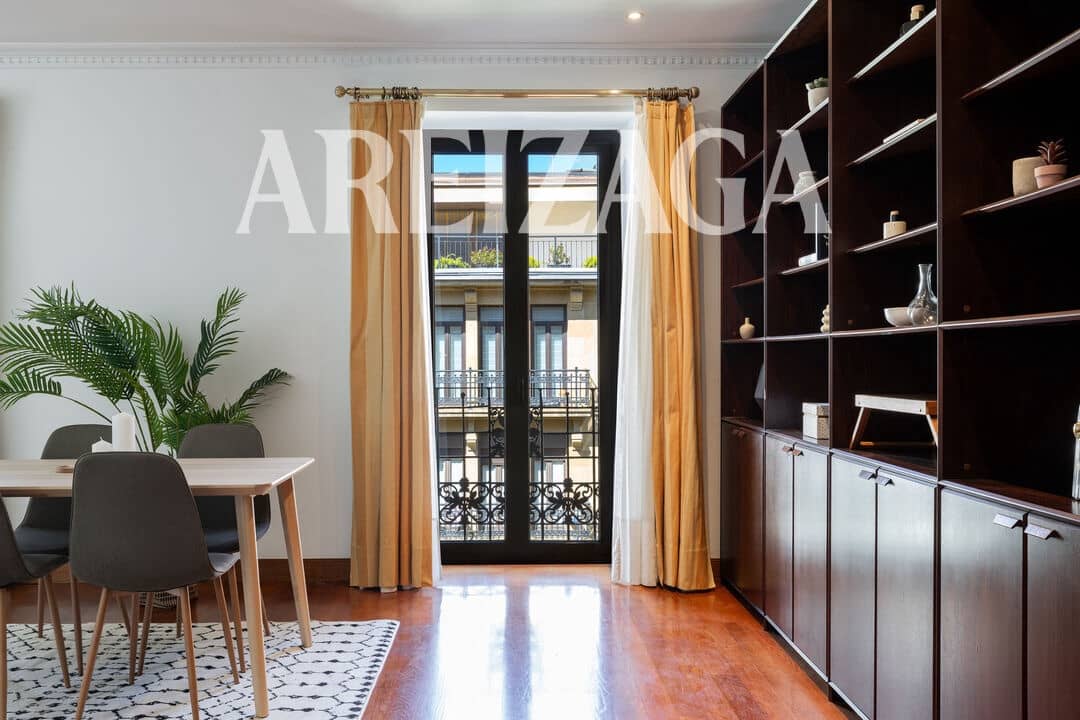4 bedroom Flat for sale in Donostia-San Sebastian - € 960,000 (Ref: 10120907)