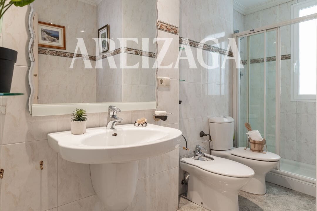 4 bedroom Flat for sale in Donostia-San Sebastian - € 960,000 (Ref: 10120907)