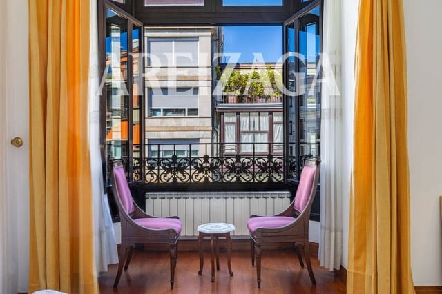 4 bedroom Flat for sale in Donostia-San Sebastián - € 960,000 (Ref: 10120907)