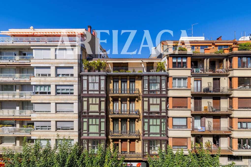 4 bedroom Flat for sale in Donostia-San Sebastian - € 960,000 (Ref: 10120907)