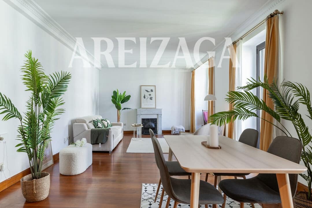 4 bedroom Flat for sale in Donostia-San Sebastian - € 960,000 (Ref: 10120907)