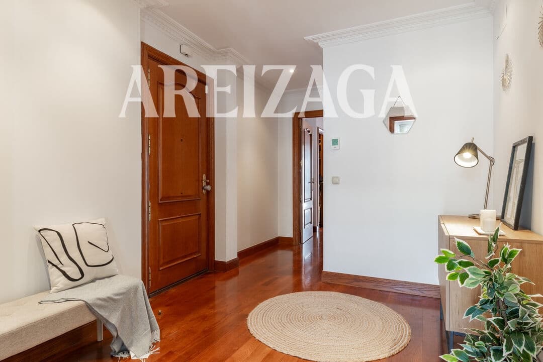 4 bedroom Flat for sale in Donostia-San Sebastian - € 960,000 (Ref: 10120907)