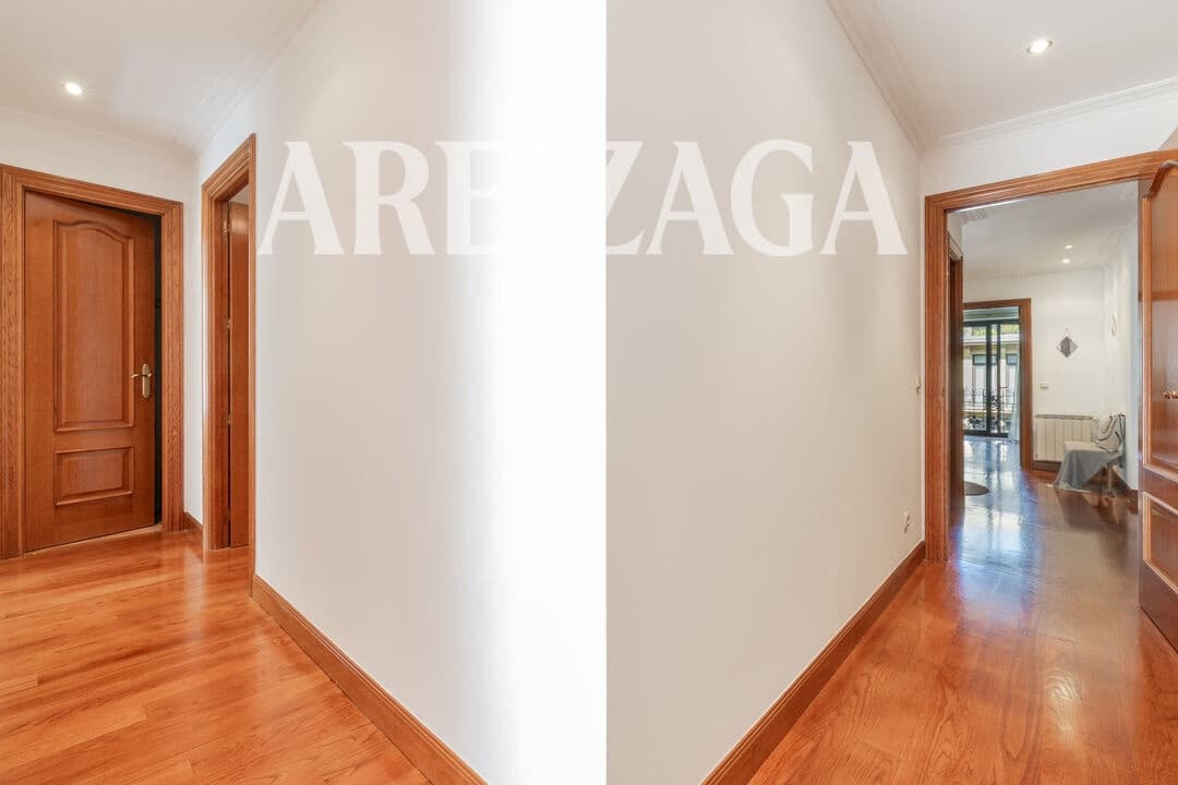 4 bedroom Flat for sale in Donostia-San Sebastian - € 960,000 (Ref: 10120907)