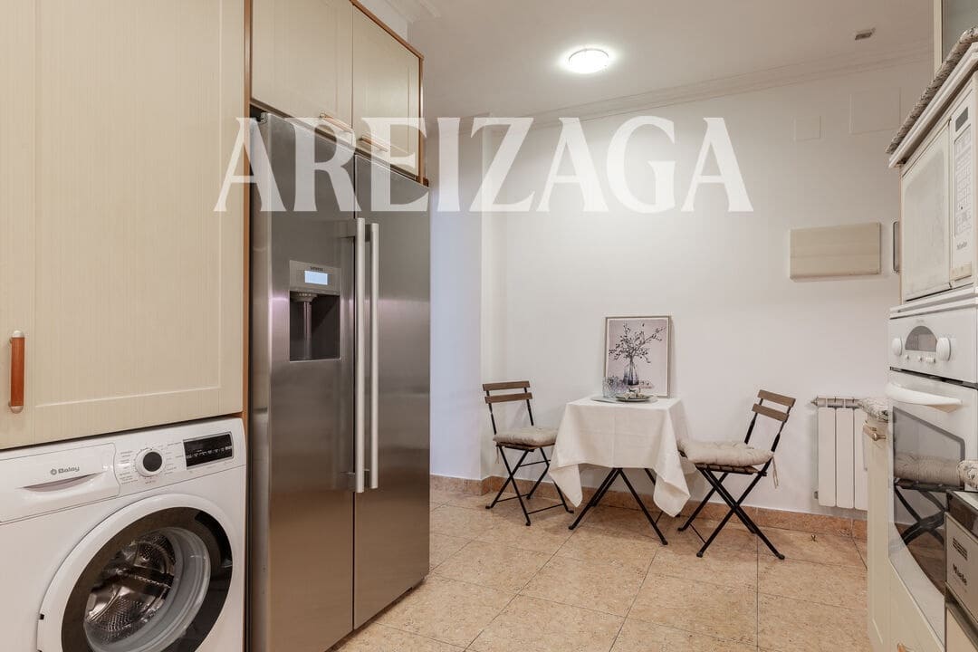 4 bedroom Flat for sale in Donostia-San Sebastian - € 960,000 (Ref: 10120907)