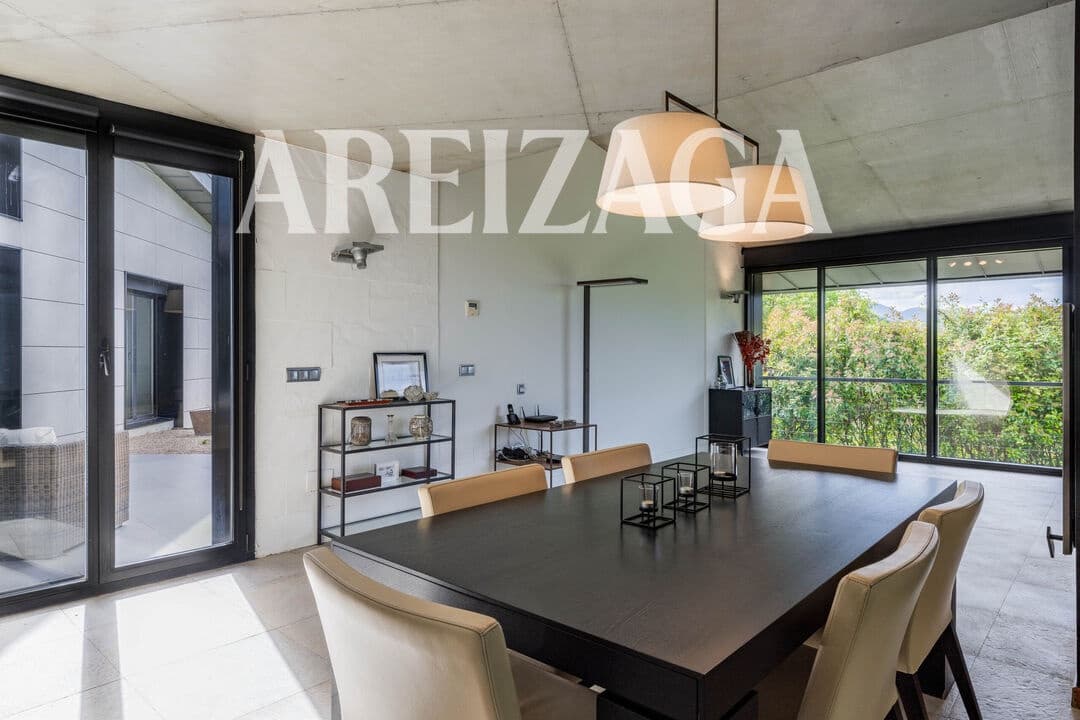 4 soveværelse Byhus til salg i Donostia-San Sebastian med swimmingpool garage - € 1.950.000 (Ref: 10154449)