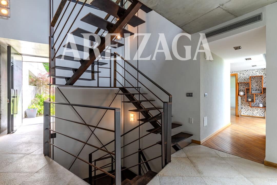 4 soveværelse Byhus til salg i Donostia-San Sebastian med swimmingpool garage - € 1.950.000 (Ref: 10154449)
