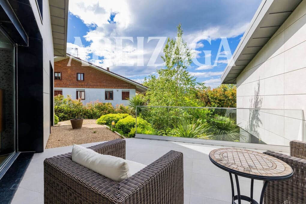 4 soveværelse Byhus til salg i Donostia-San Sebastian med swimmingpool garage - € 1.950.000 (Ref: 10154449)