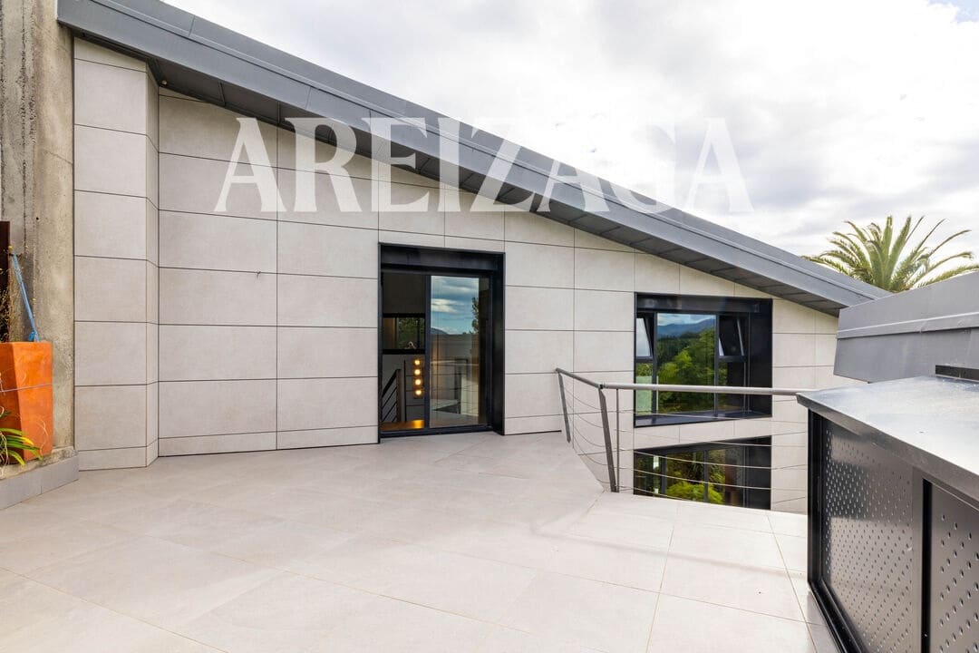 4 soveværelse Byhus til salg i Donostia-San Sebastian med swimmingpool garage - € 1.950.000 (Ref: 10154449)
