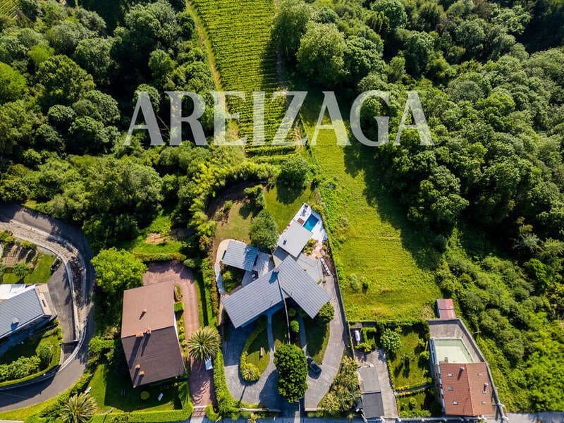 4 soveværelse Byhus til salg i Donostia-San Sebastian med swimmingpool garage - € 1.950.000 (Ref: 10154449)
