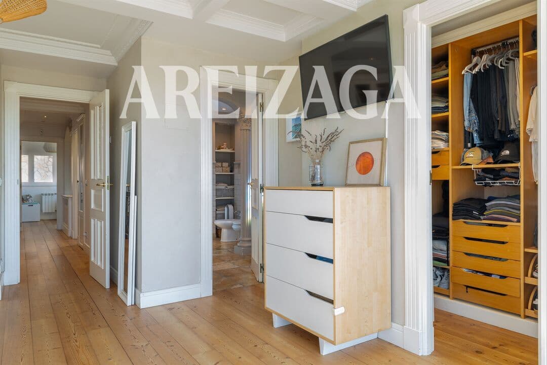 5 soveværelse Byhus til salg i Donostia-San Sebastian med garage - € 1.495.000 (Ref: 10165892)